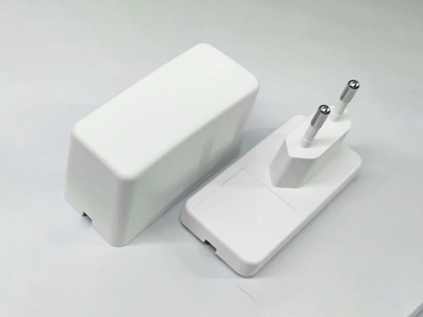 插墙式外壳（白色）